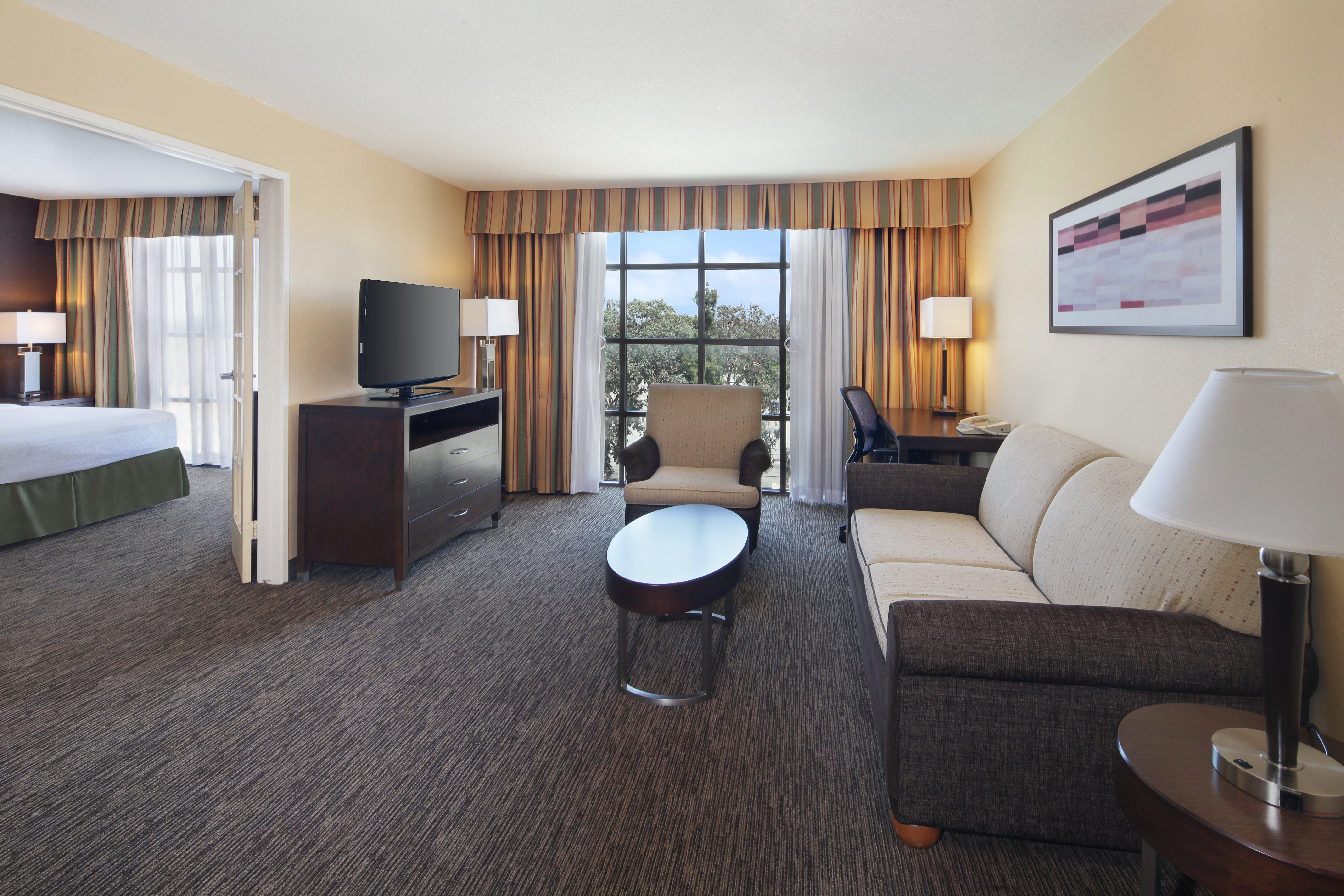 Holiday Inn Hotel & Suites Anaheim By Ihg Екстериор снимка