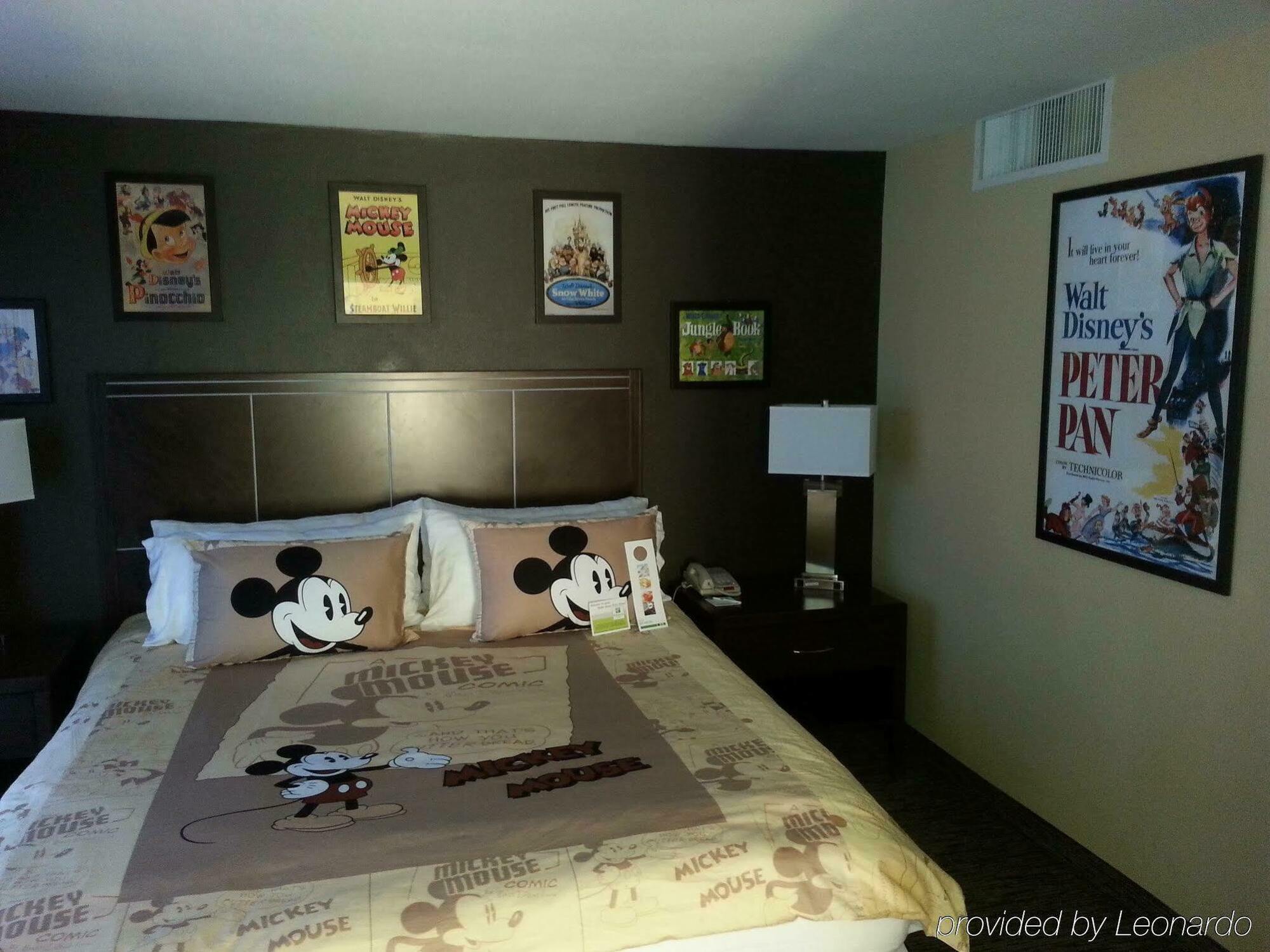 Holiday Inn Hotel & Suites Anaheim By Ihg Екстериор снимка